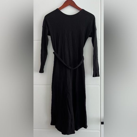 VETTA Black Long Sleeve Knit Dress with Buttons and Tie - Picture 3 of 5